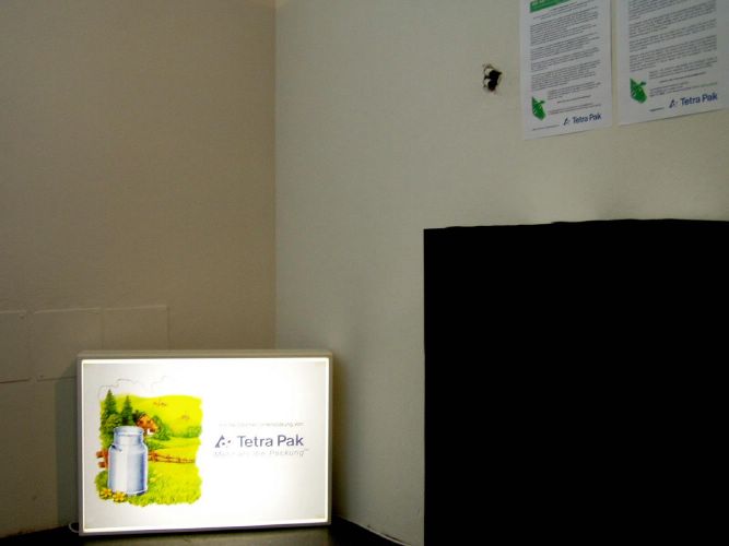 mono exhibition space - tetra pak ads